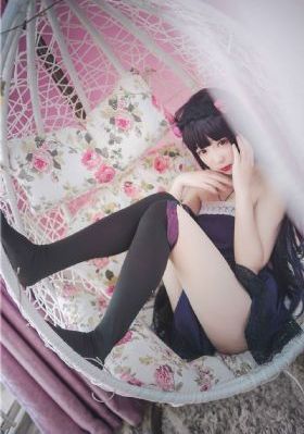翁工允她的花蒂
