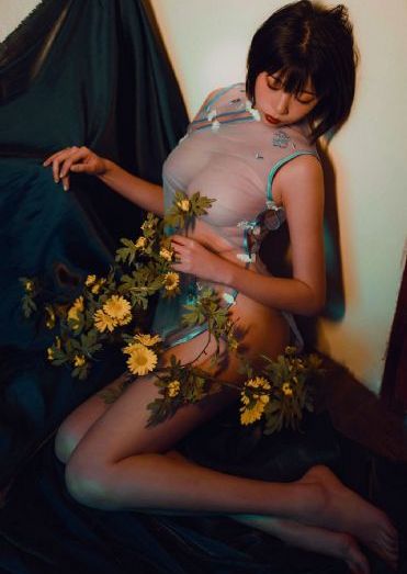 侵犯高傲女教师希崎在线观看